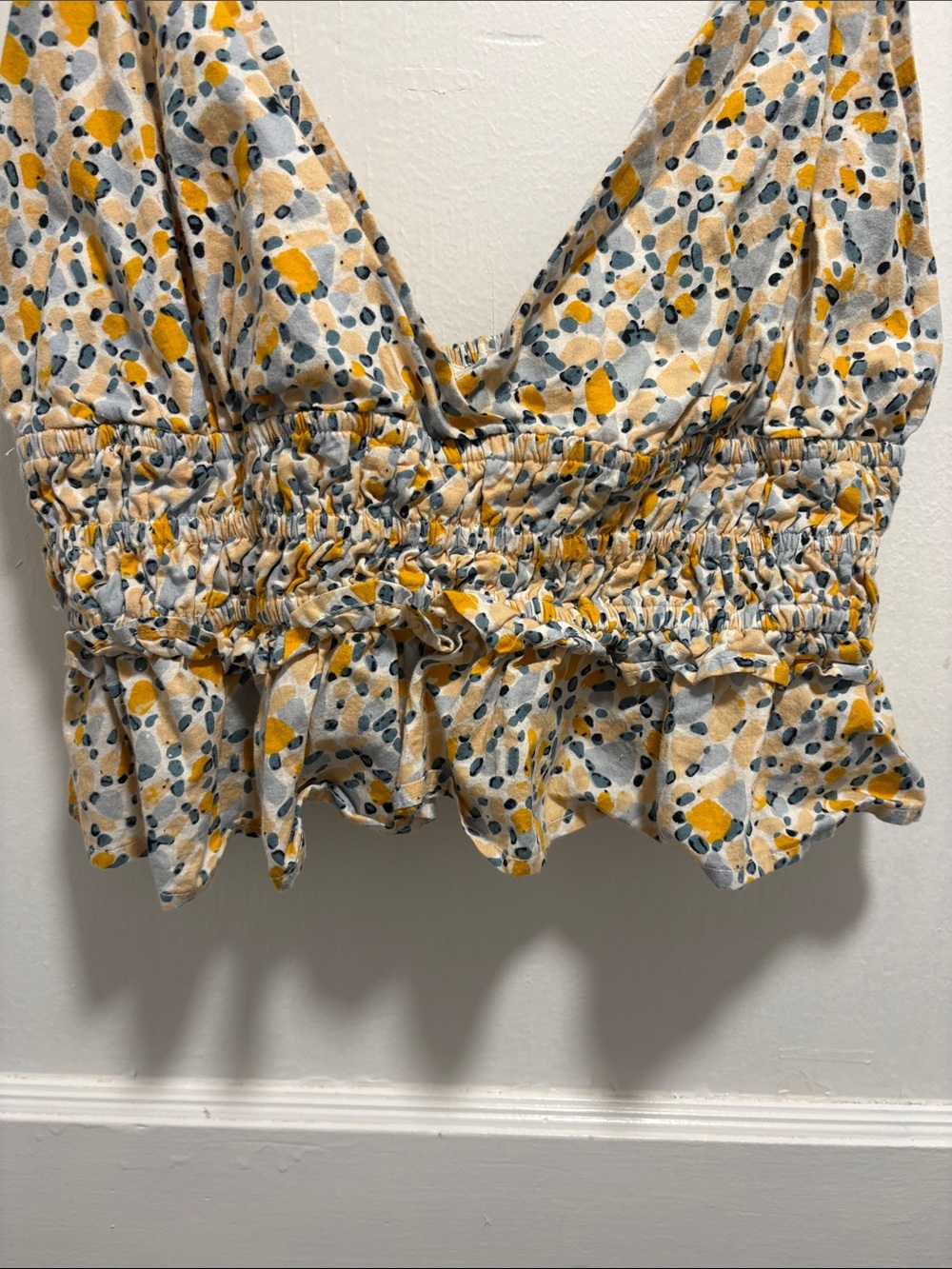 Sim & Sam Crop Top - Picture 5 of 14